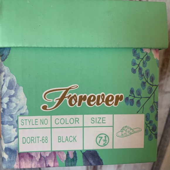 Black and gold spiked sandals Forever misc sizes - Picture 5 of 8